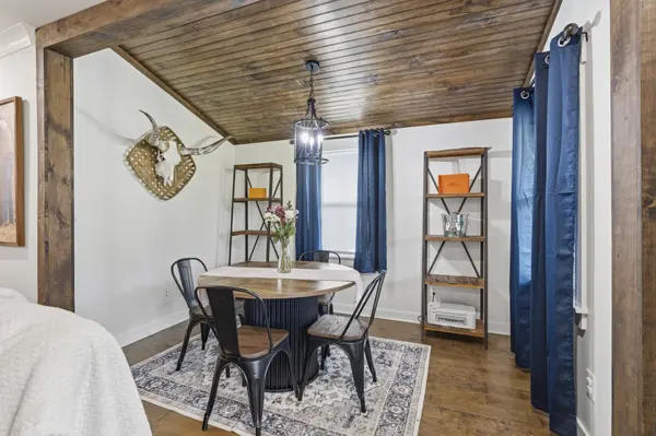 411 2nd Ave #S, Loretto, TN 38469