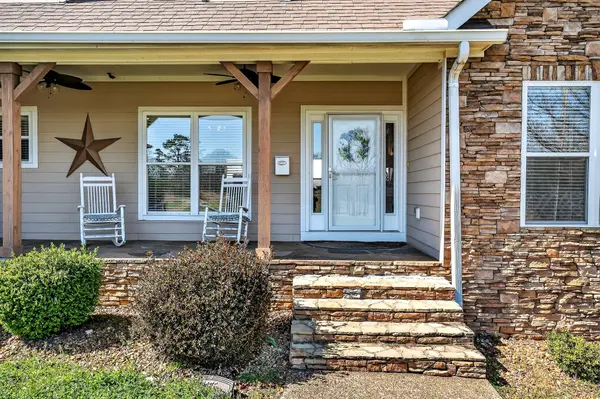 1175 W Hutchins Bend Rd, Sparta, TN 38583