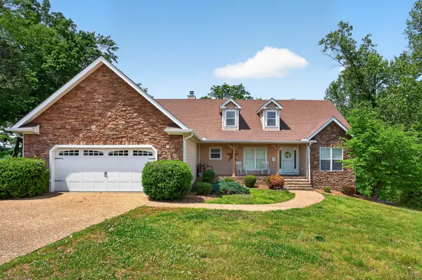 1175 W Hutchins Bend Rd, Sparta, TN 38583