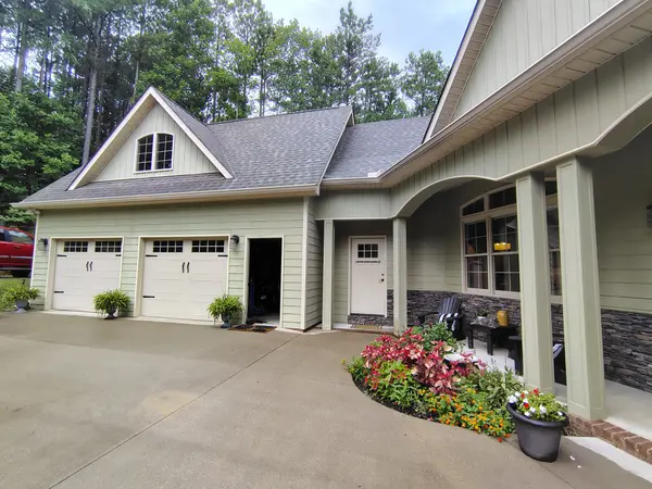 460 Cross Creek Dr, South Pittsburg, TN 37380