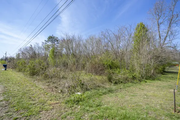 5062 Sunny Acres Dr, Waynesboro, TN 38485