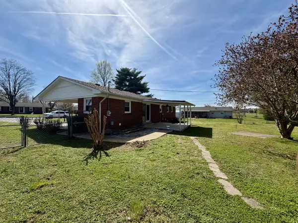 402 Hoffman St, Lawrenceburg, TN 38464