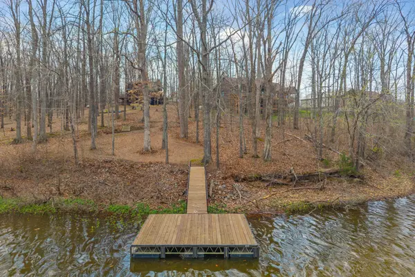 706 Breckinridge Pt, Cadiz, KY 42211