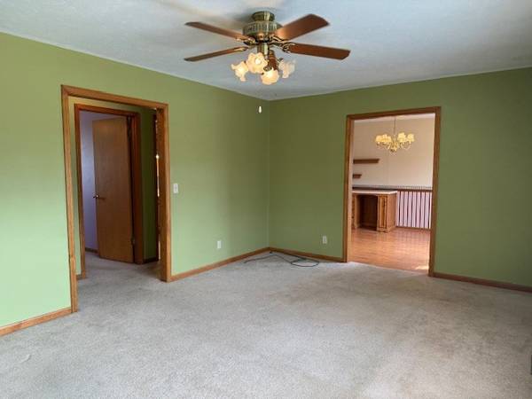 404 Ann St, Paris, TN 38242