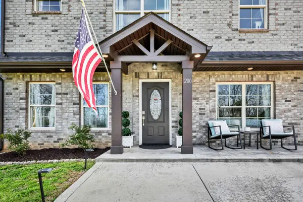 200 Texas Ave, Oak Grove, KY 42262
