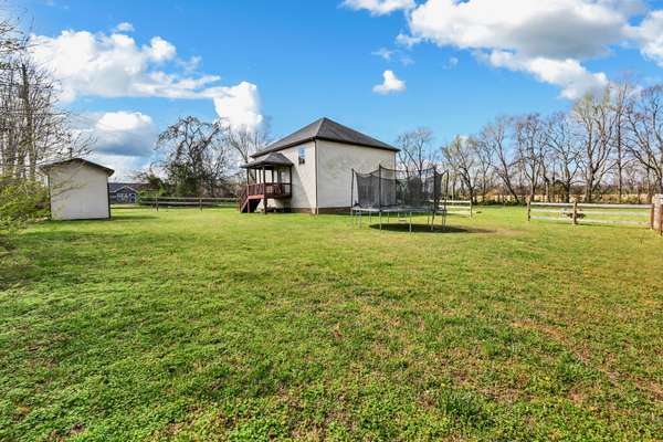 200 Texas Ave, Oak Grove, KY 42262