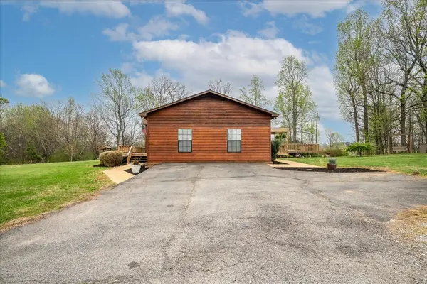 79 French Rd, Loretto, TN 38469