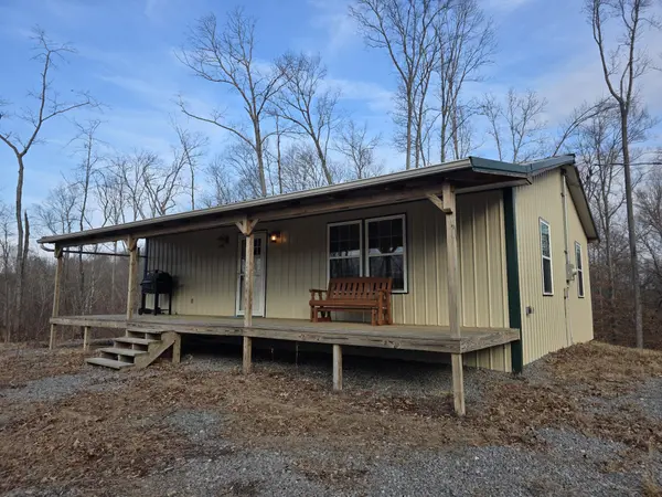 617 Pleasant Hill Cemetery Ln, Gainesboro, TN 38562