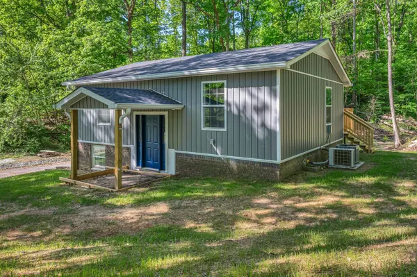 120 Bern St, Waverly, TN 37185