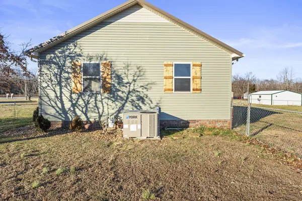 328 Deer Cir, Estill Springs, TN 37330