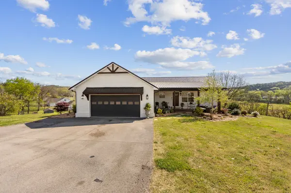 106 Edgehill Rd, Fayetteville, TN 37334