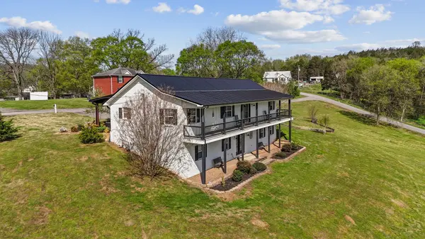 106 Edgehill Rd, Fayetteville, TN 37334
