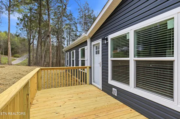 181 Pinecrest Drive, Loudon, TN 37774