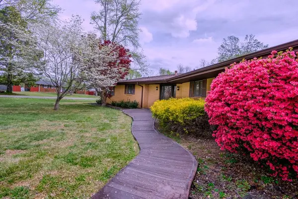 1213 Mayes Dr, Greenbrier, TN 37073