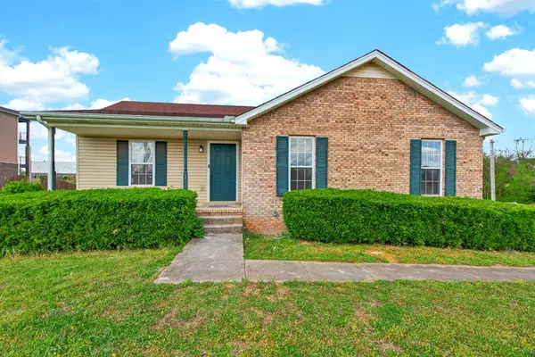 1966 Berkshire Dr, Clarksville, TN 37042