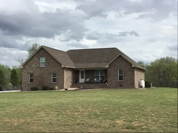 8960 New Chapel Rd, Springfield, TN 37172