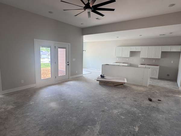 289 Wayne Hall Rd, Clarksville, TN 37040