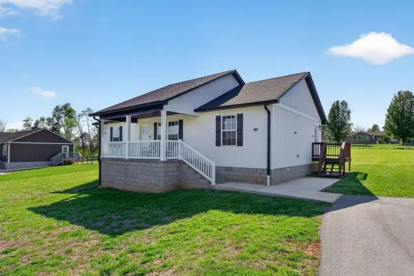 8664 Old Kentucky Rd, Sparta, TN 38583