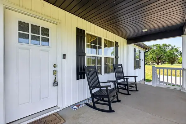 8664 Old Kentucky Rd, Sparta, TN 38583