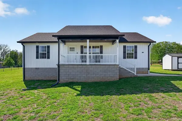 8664 Old Kentucky Rd, Sparta, TN 38583