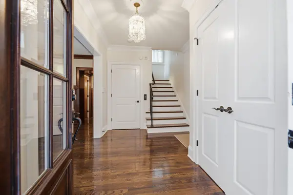 112 West End Close, Nashville, TN 37205