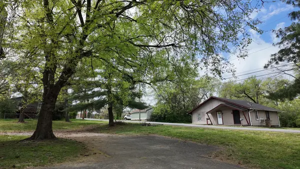 202A E Palestine Ave, Madison, TN 37115