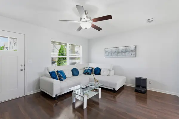 1919 Albarado Trl, Murfreesboro, TN 37128