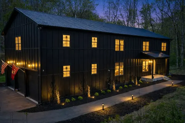 7345 Sugar Camp Dr, Greenbrier, TN 37073
