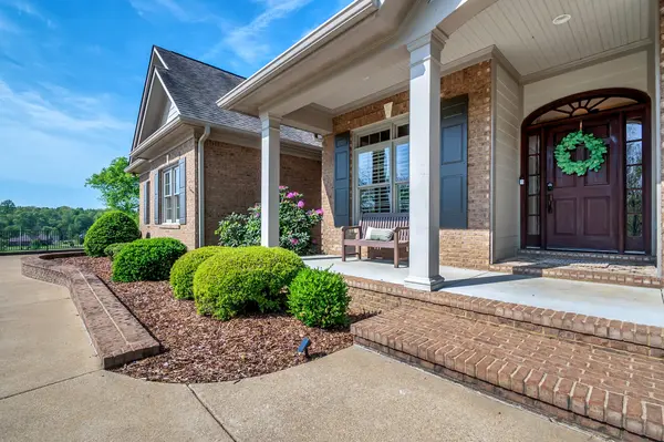 294 Cove Ln, Lawrenceburg, TN 38464