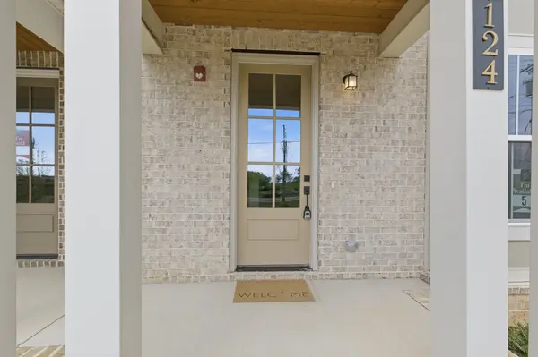 124 Nearwater Place, Hendersonville, TN 37075