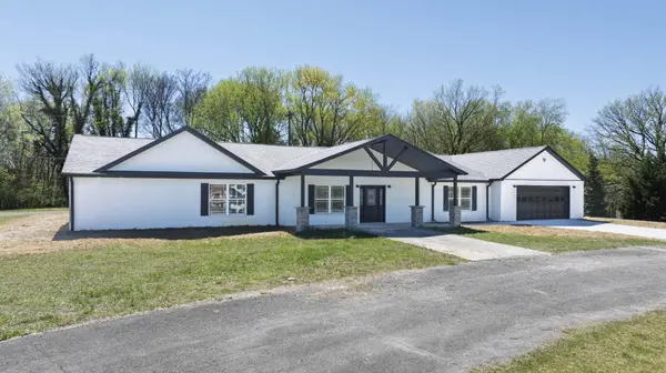 388 Edgewater Avenue, Dayton, TN 37321