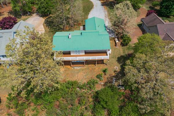1927 Laurel Lake Dr, Monteagle, TN 37356