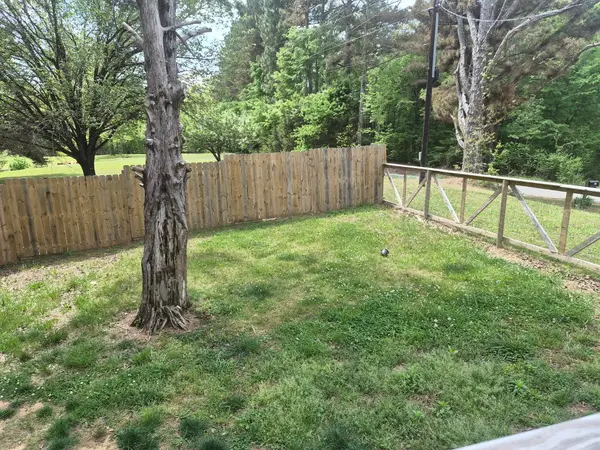 510 Potts Chapel Rd, Jackson, TN 38305