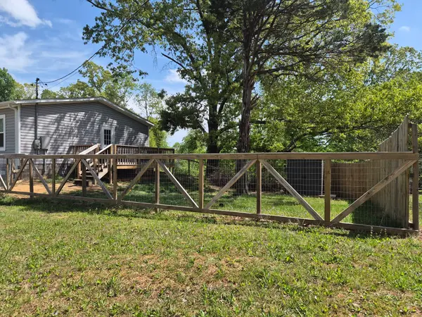 510 Potts Chapel Rd, Jackson, TN 38305
