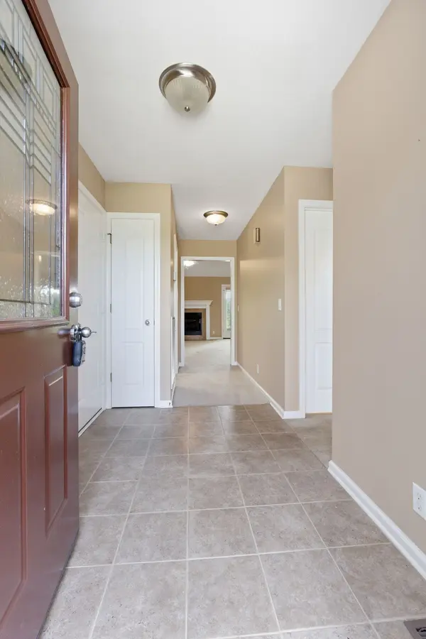 302 Aubrey Ct, Burns, TN 37029