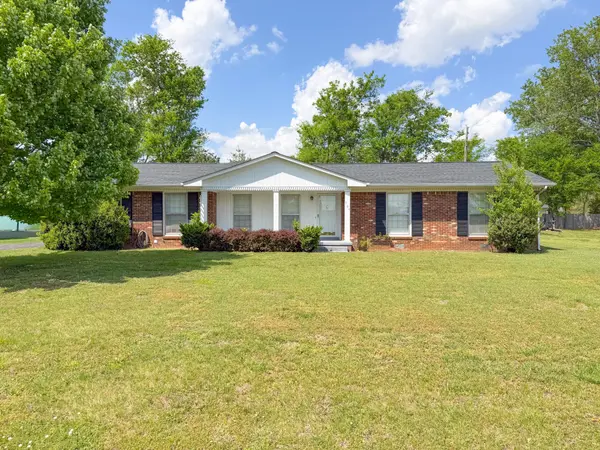 704 1st St, Lawrenceburg, TN 38464
