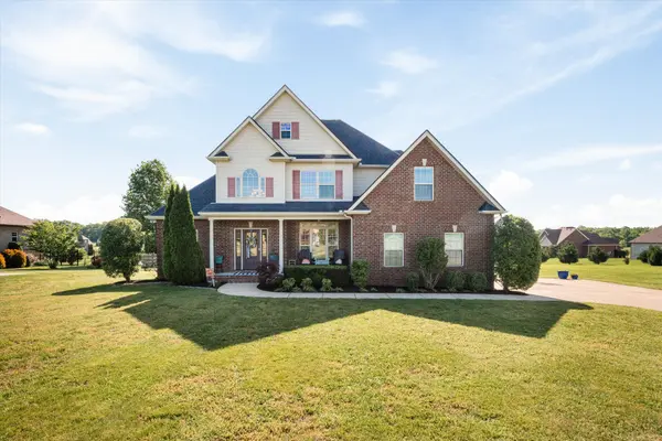 1027 Double Tree Ln, Gallatin, TN 37066
