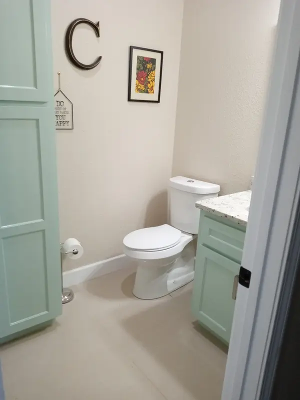 652 Timber Ridge Dr, Lexington, TN 38351