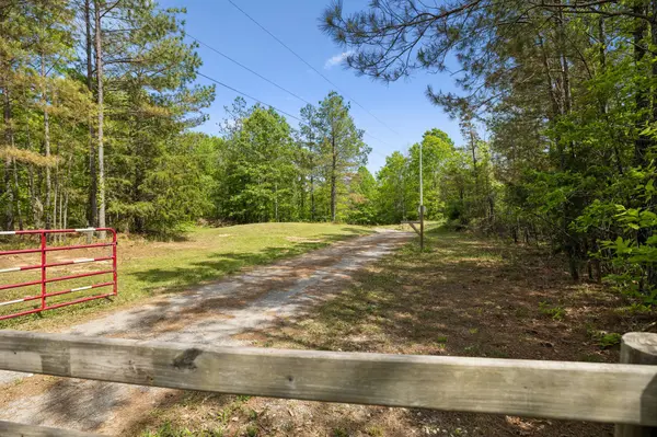 2901 Campground Hollow Road, Nunnelly, TN 37137