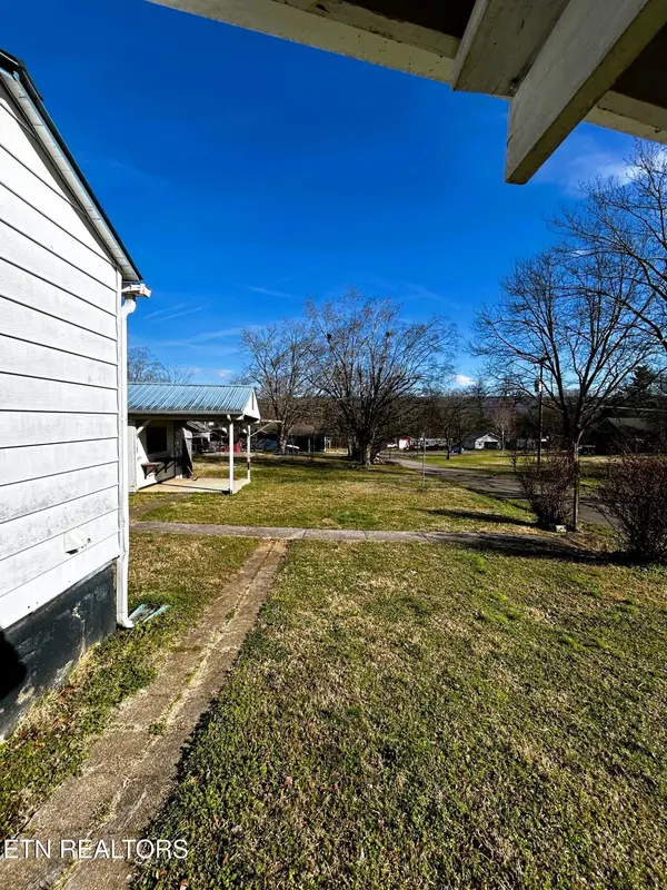 331 Louisiana Ave, Etowah, TN 37331