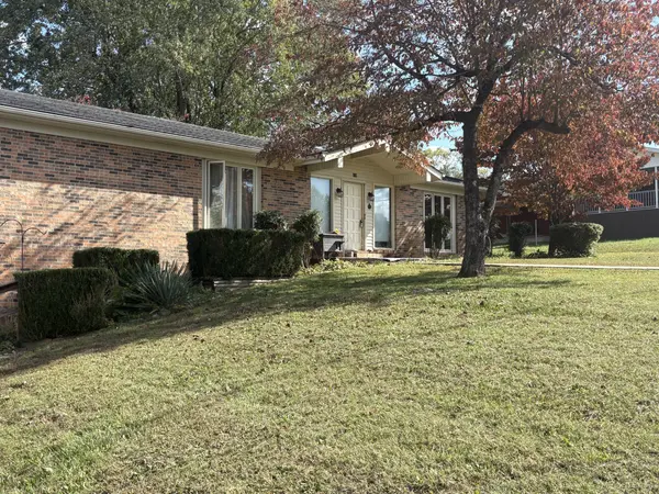128 N Turner Dr, Sparta, TN 38583