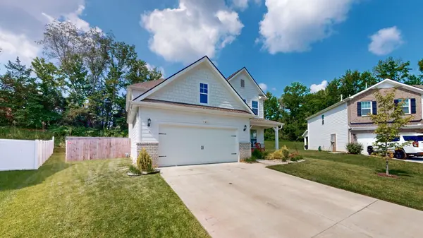 615 Ballard Dr, White House, TN 37188