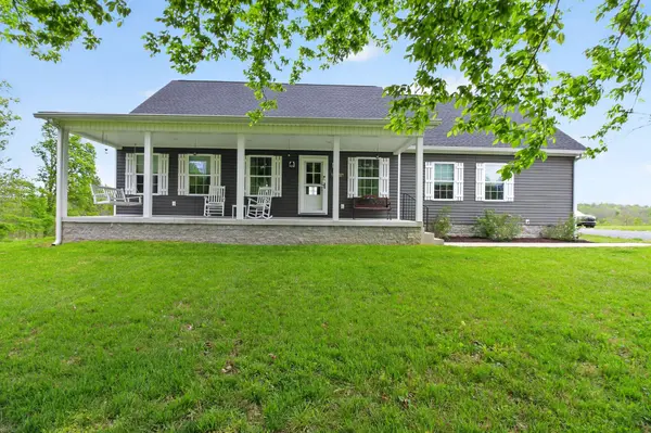 1885 Oak Grove Rd, Red Boiling Springs, TN 37150
