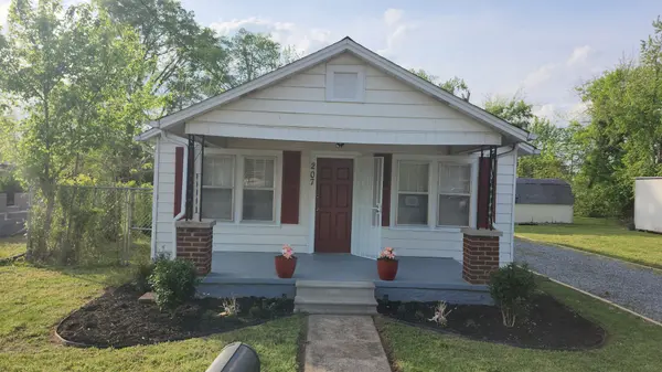207 28th St, Old Hickory, TN 37138