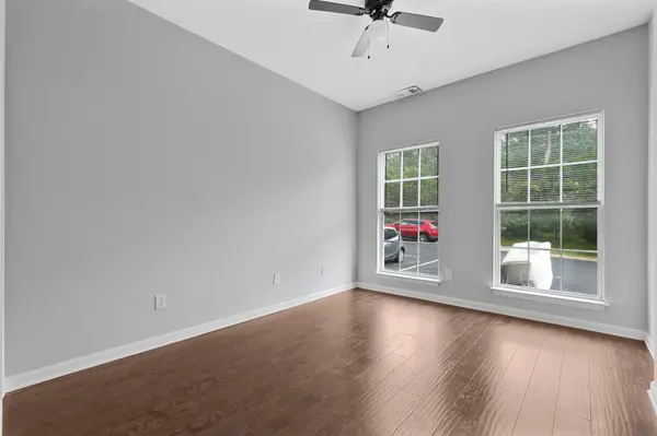 907 Churchill Xing #907, Madison, TN 37115