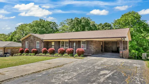 326 Donna Dr, Hopkinsville, KY 42240