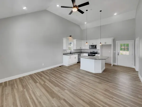 15 Sunset Ct, Hartsville, TN 37074