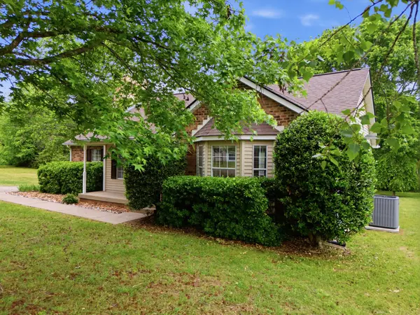 1019 Willowbank Dr #S, Ashland City, TN 37015