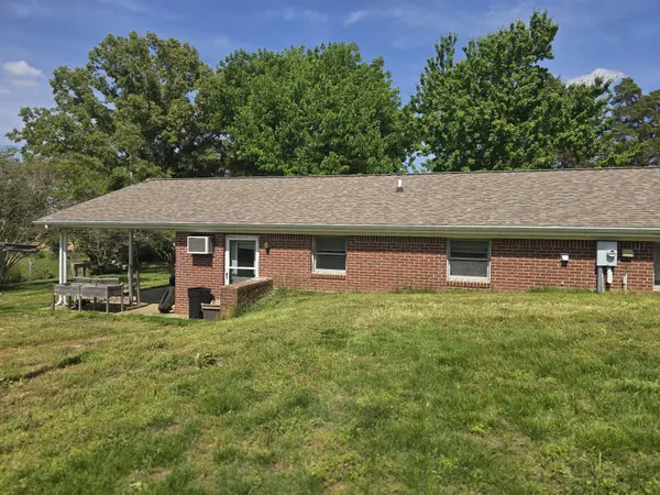 1833 New Hope Rd, Cadiz, KY 42211