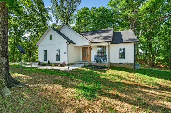 1222 Breeden Rd,  Charlotte,  TN 37036